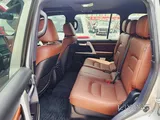 Toyota Land Cruiser VXR 2021